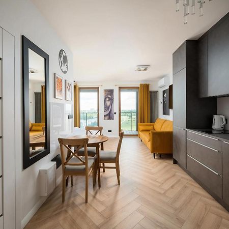 Premium Studio Klobucka Airport Варшава Екстериор снимка